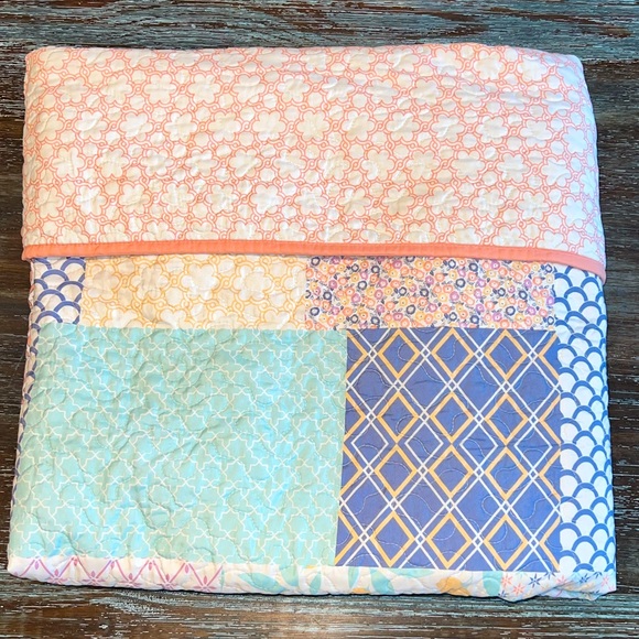 The Big One Reversible Queen Quilt - Picture 1 of 5